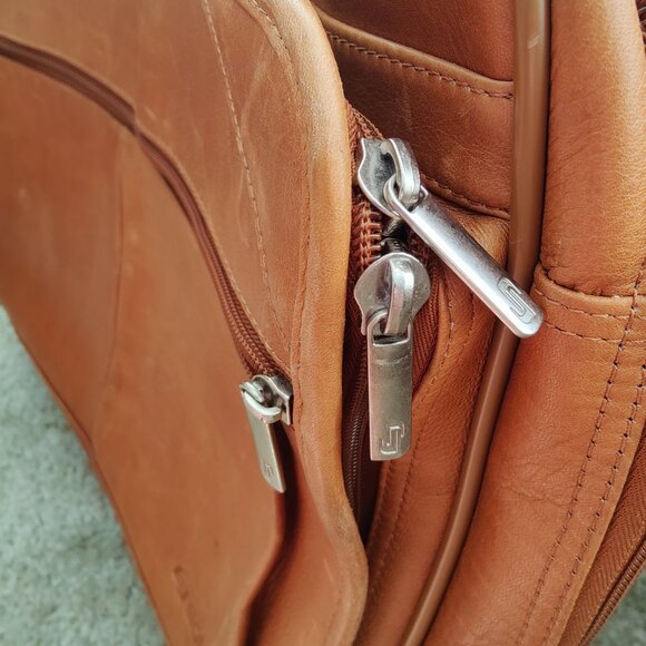 Solo Tan and Brown Leather Briefcase with Classic Design - Picture 9 of 9